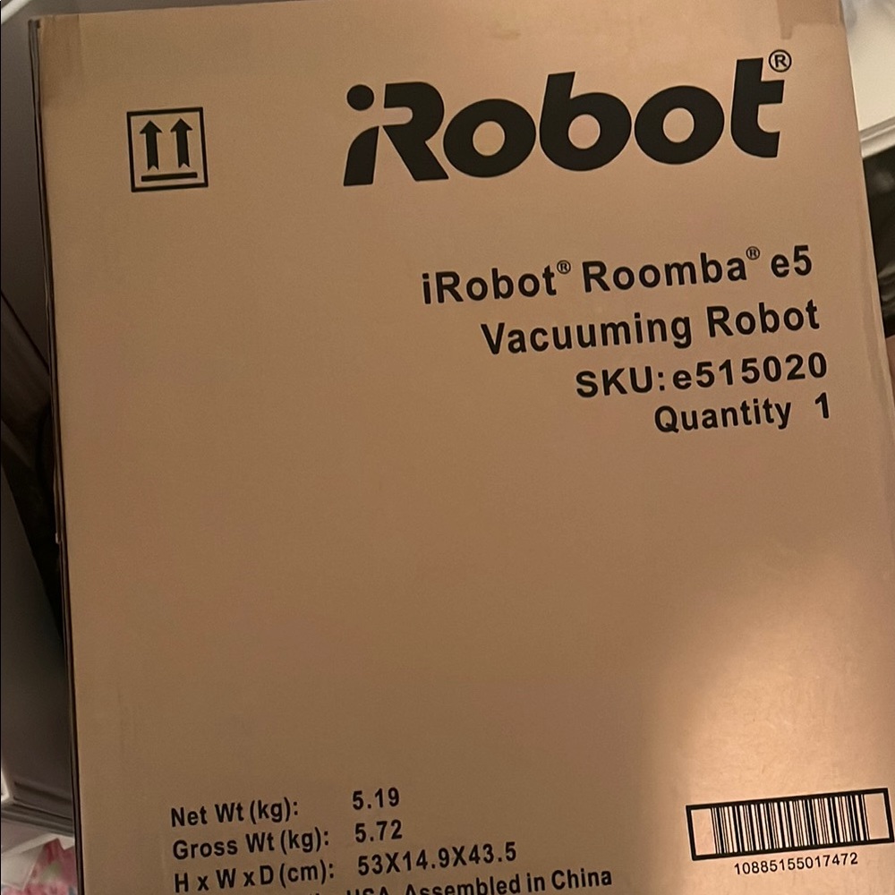 iRobot Roomba e5 Vacuuming Robot